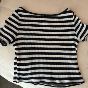 Black stripped crop top